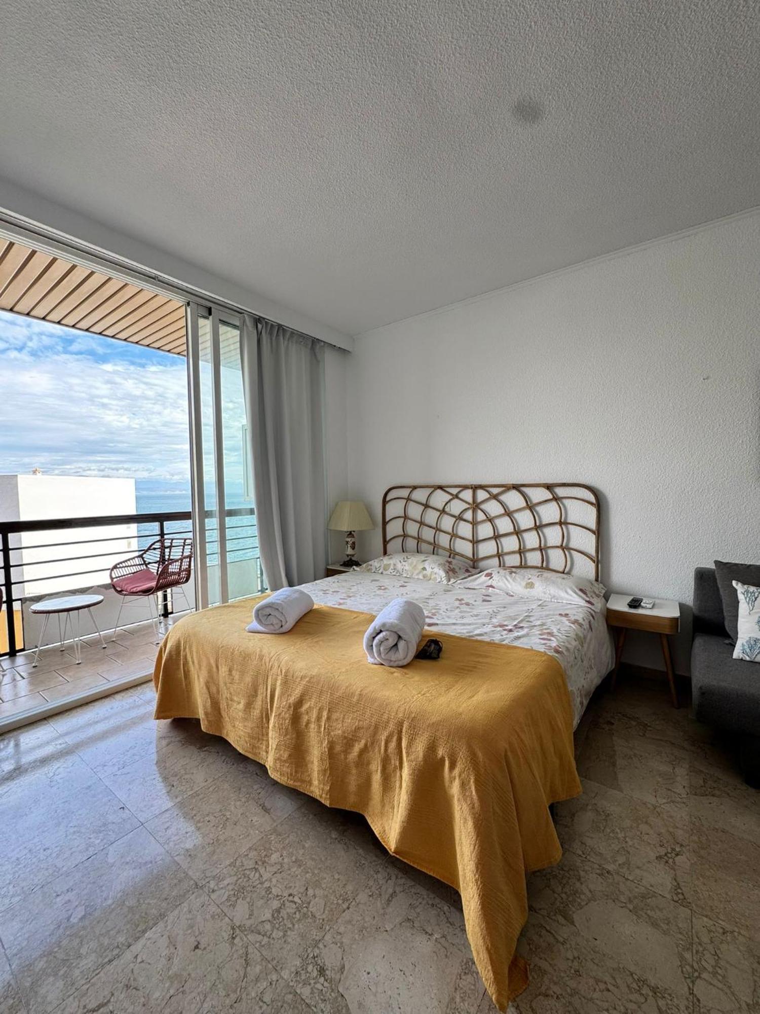 Castillo Santa Clara Estudio Con Vistas Laterales Al Mar 토레몰리노스 외부 사진
